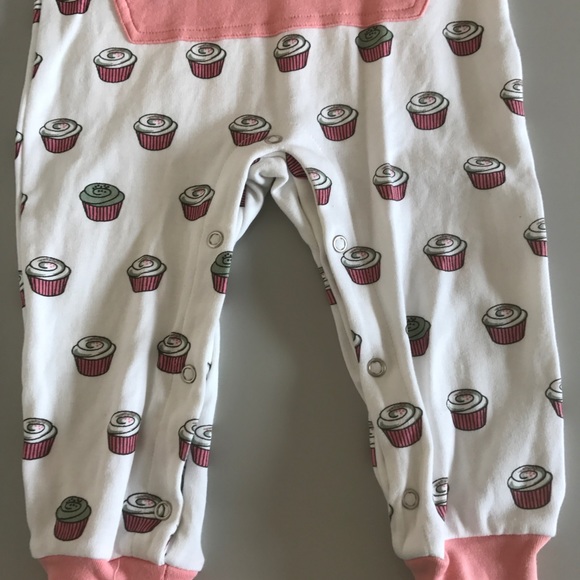 EUC L'oved Baby cupcake Hooded Romper 18-24 - Picture 3 of 8